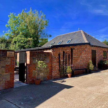 Little Upton Farm Cottages Ryde  Luaran gambar