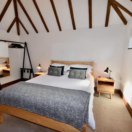 Little Upton Farm Cottages Ryde  Luaran gambar