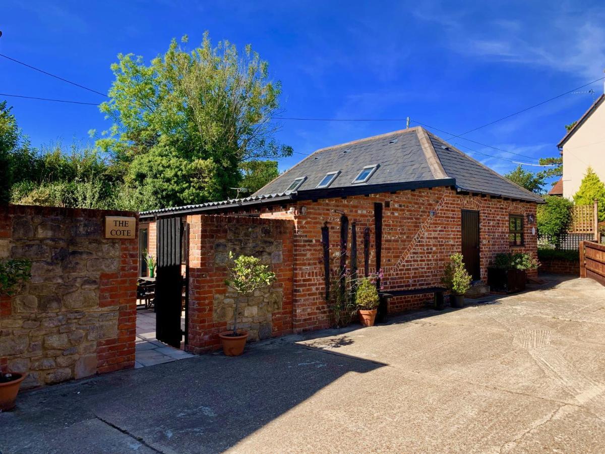 Little Upton Farm Cottages Ryde  Luaran gambar
