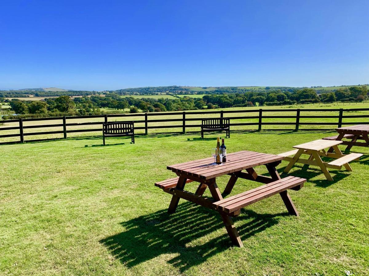 Little Upton Farm Cottages Ryde  Luaran gambar