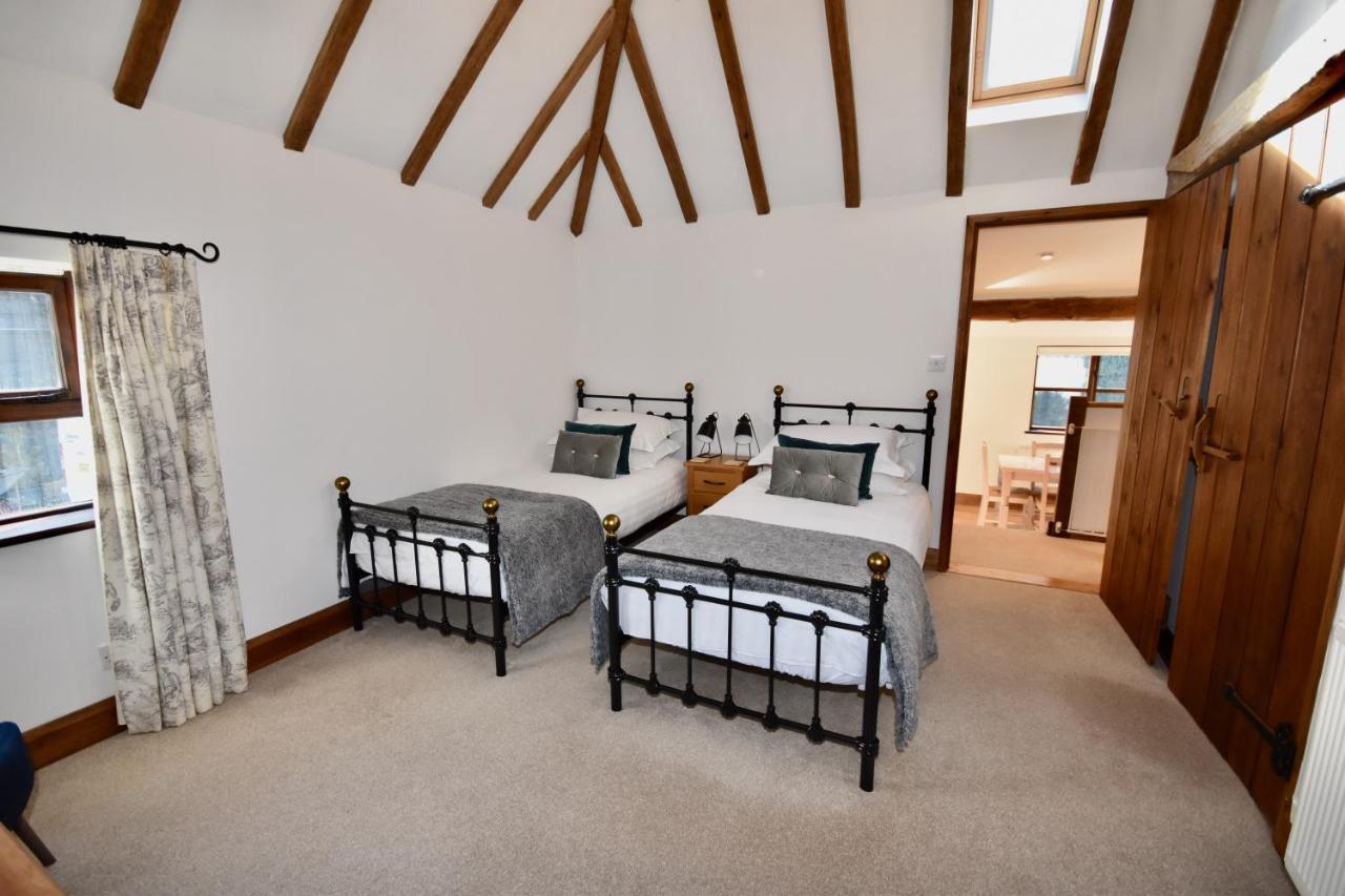 Little Upton Farm Cottages Ryde  Luaran gambar