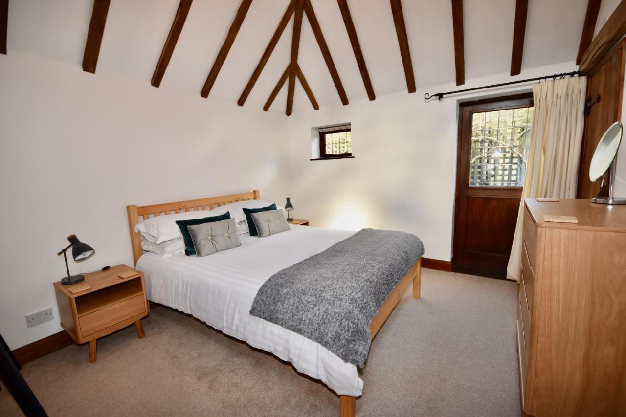 Little Upton Farm Cottages Ryde  Luaran gambar