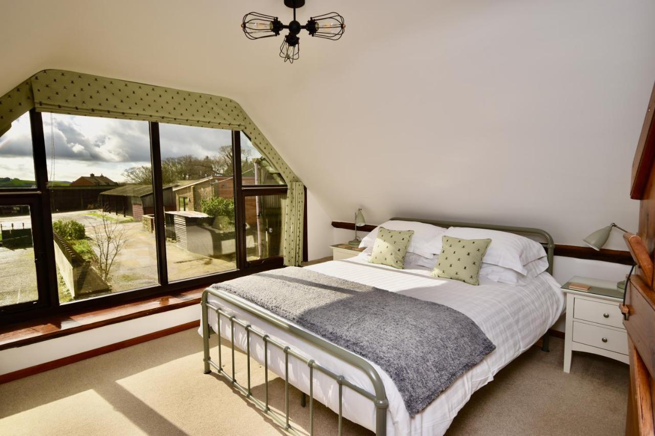 Little Upton Farm Cottages Ryde  Luaran gambar