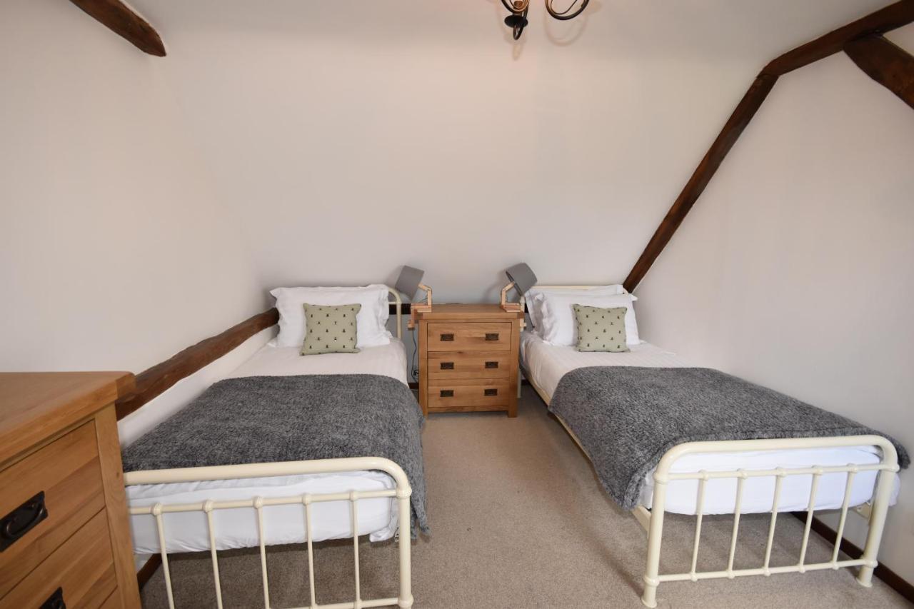 Little Upton Farm Cottages Ryde  Luaran gambar