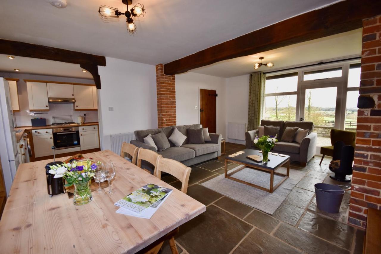 Little Upton Farm Cottages Ryde  Luaran gambar